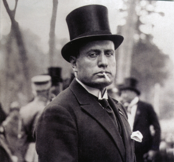 Mussolini y la Segunda Guerra Mundial: la historia reescrita por los  lectores - Defense Online