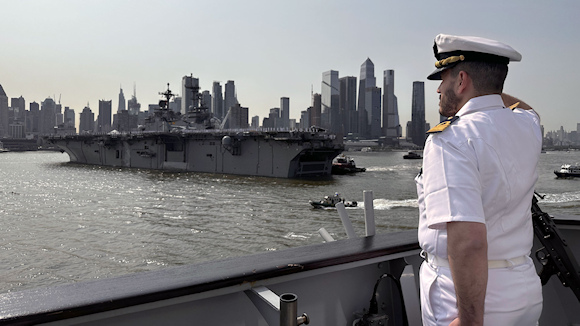 Nave Fasan a New York: la Marina Militare italiana è un esempio per gli  Stati Uniti – La Voce di New York
