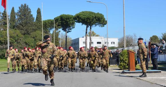Consegna del “fez” a 102 nuovi bersaglieri
