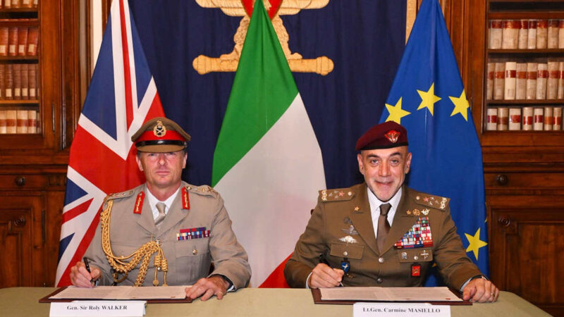 Il capo di stato maggiore dell’Esercito britannico in Italia