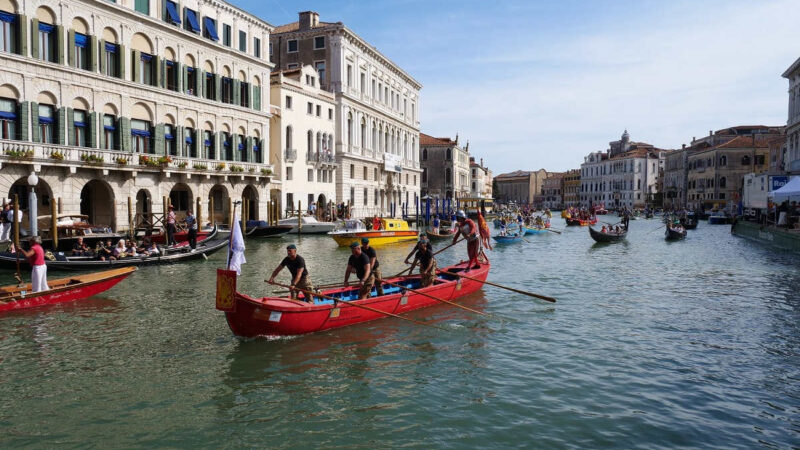 I Lagunari del “Serenissima” partecipano alla Regata storica 2025