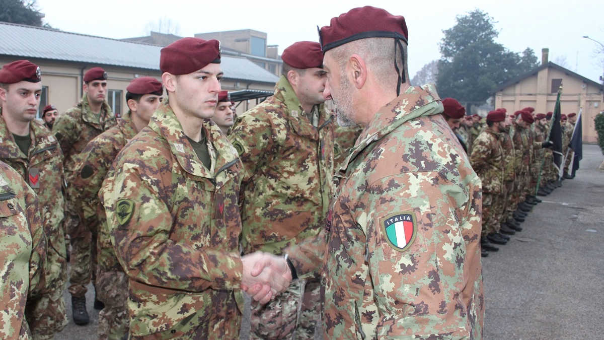 L’8° reggimento genio della brigata paracadutisti “Folgore” accoglie i nuovi guastatori paracadutisti
